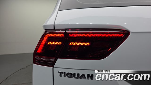 Volkswagen Tiguan 2020 — photo 9