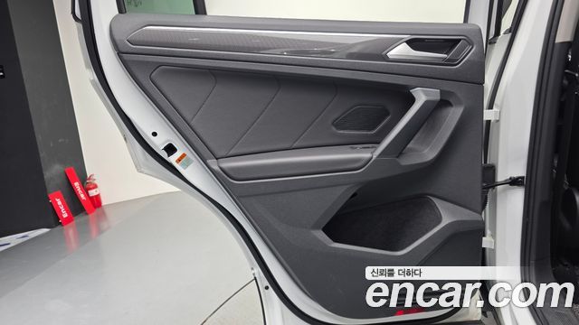 Volkswagen Tiguan 2020 — photo 15