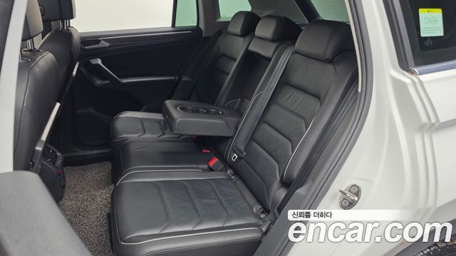 Volkswagen Tiguan 2020 — photo 16