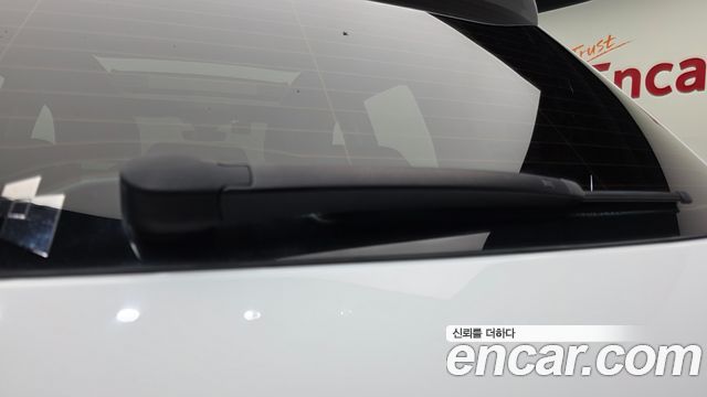 Volkswagen Tiguan 2020 — photo 28