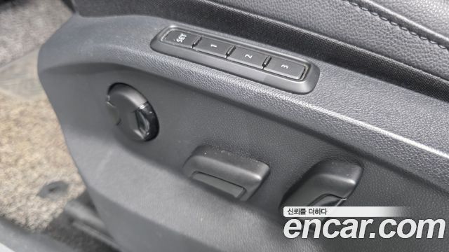Volkswagen Tiguan 2020 — photo 30