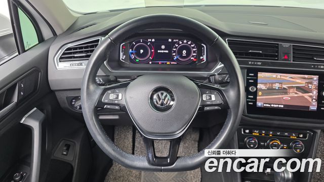 Volkswagen Tiguan 2020 — photo 35
