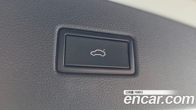 Volkswagen Tiguan 2020 — photo 37