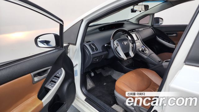 Toyota Prius 2013 — photo 10