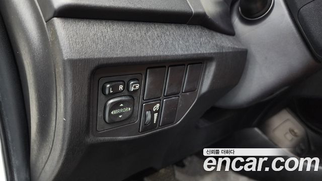 Toyota Prius 2013 — photo 18