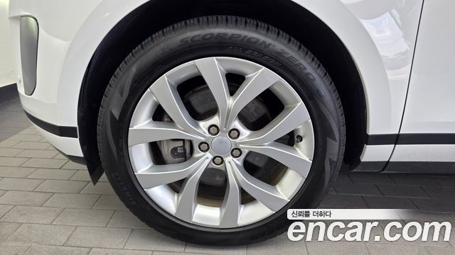 Land Rover Range Rover Evoque 2023 — photo 5