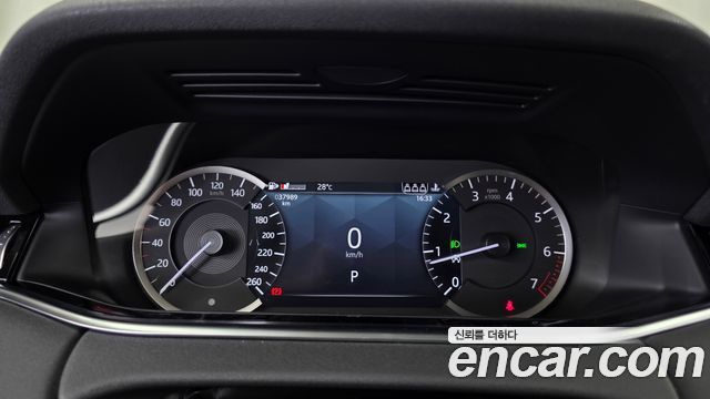 Land Rover Range Rover Evoque 2023 — photo 11