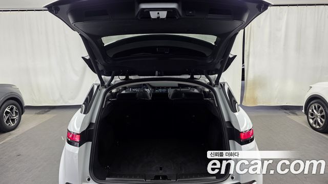 Land Rover Range Rover Evoque 2023 — photo 26