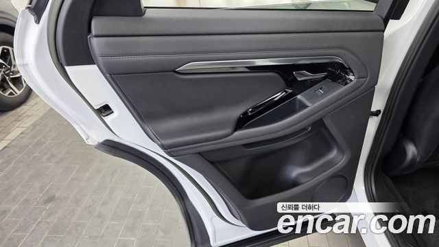 Land Rover Range Rover Evoque 2023 — photo 15