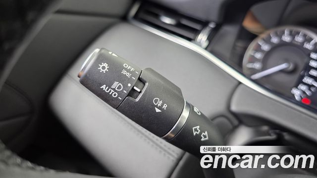 Land Rover Range Rover Evoque 2023 — photo 30