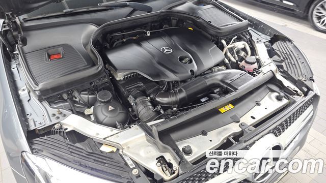 Mercedes-Benz GLC-Class 2018 — photo 6