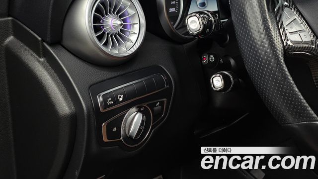 Mercedes-Benz GLC-Class 2018 — photo 16