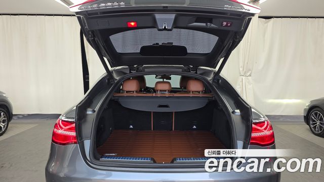 Mercedes-Benz GLC-Class 2018 — photo 20