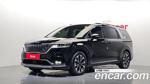 Kia Canival 2023 — photo 1