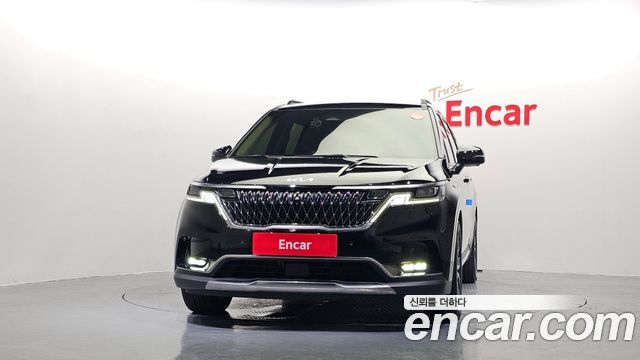 Kia Canival 2023 — photo 3