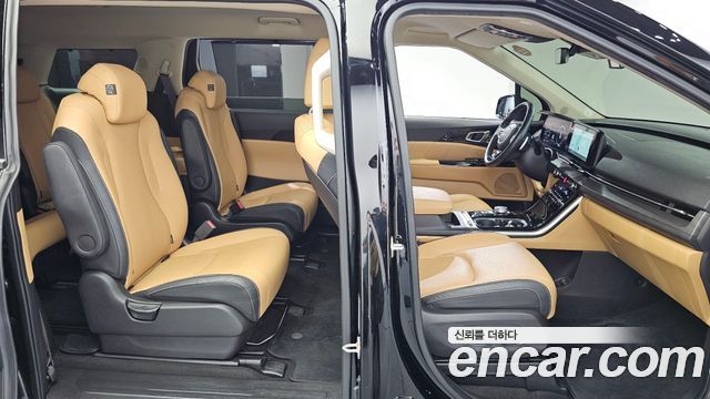 Kia Canival 2023 — photo 12