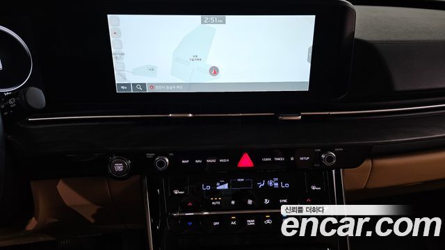 Kia Canival 2023 — photo 16