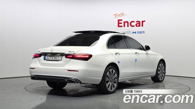 Mercedes-Benz E-Class 2021 — photo 2