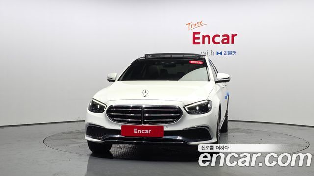 Mercedes-Benz E-Class 2021 — photo 3