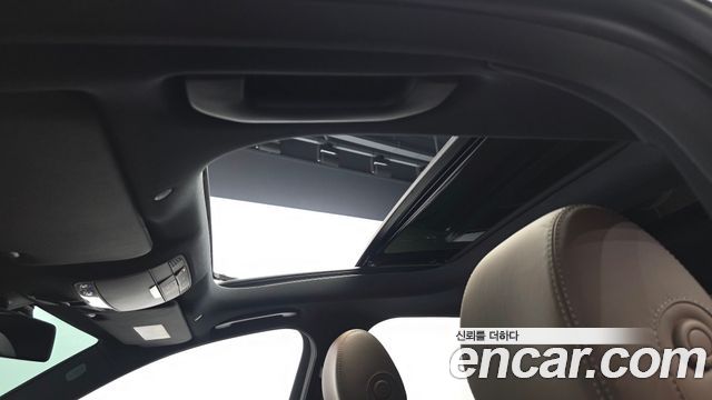 Mercedes-Benz E-Class 2021 — photo 24