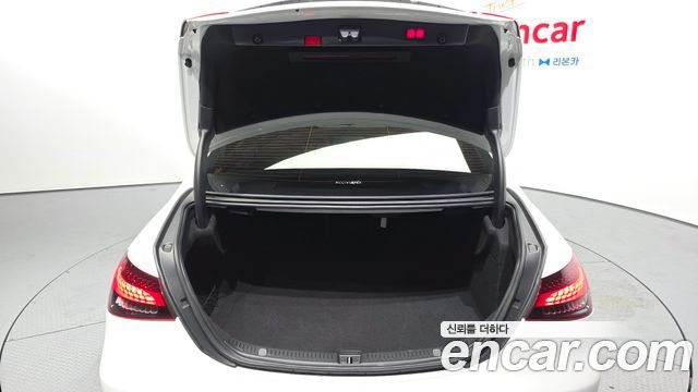 Mercedes-Benz E-Class 2021 — photo 26