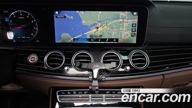Mercedes-Benz E-Class 2021 — photo 27