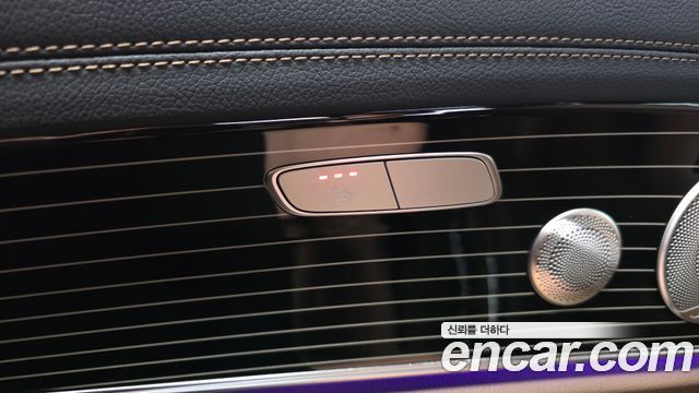 Mercedes-Benz E-Class 2021 — photo 29