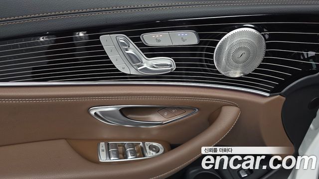 Mercedes-Benz E-Class 2021 — photo 30