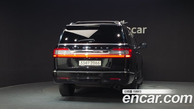 Lincoln Navigator 2020 — photo 4