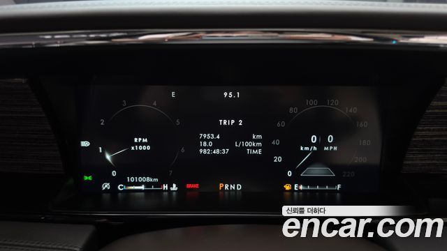 Lincoln Navigator 2020 — photo 11