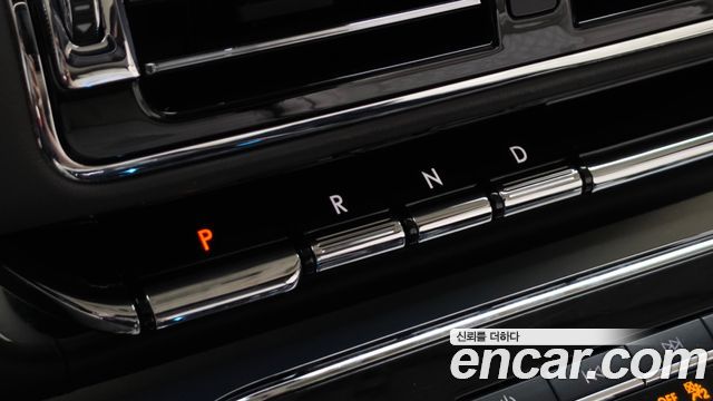 Lincoln Navigator 2020 — photo 12