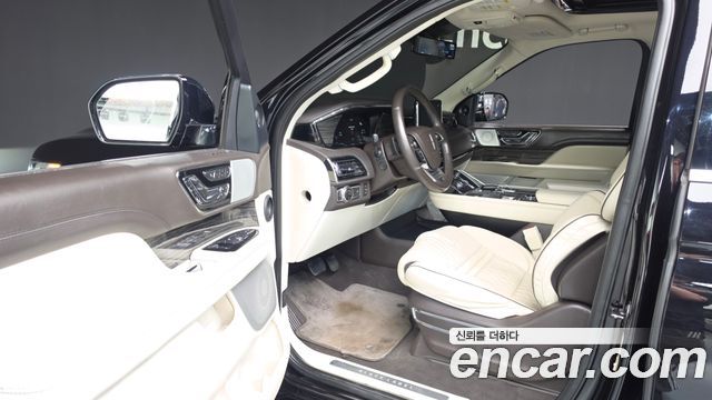Lincoln Navigator 2020 — photo 13
