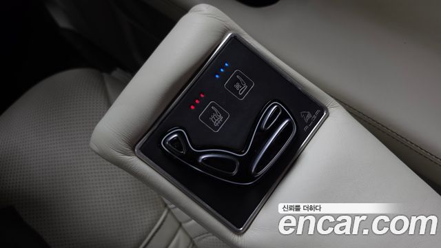 Lincoln Navigator 2020 — photo 24