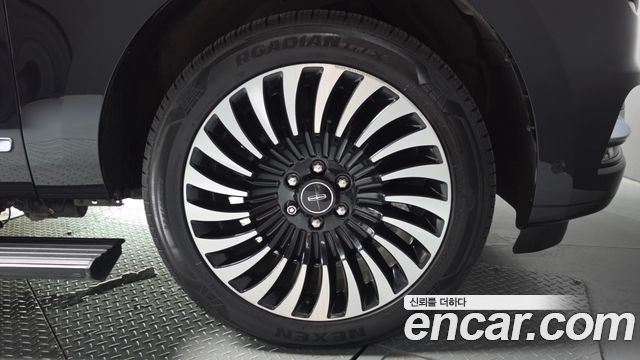 Lincoln Navigator 2020 — photo 7