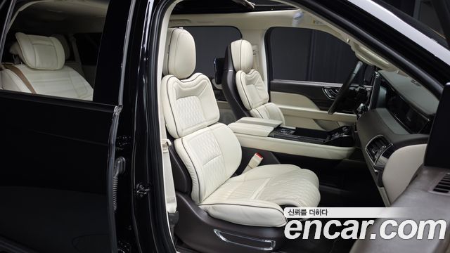 Lincoln Navigator 2020 — photo 16
