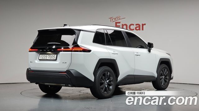 Toyota RAV4 2026 — photo 2
