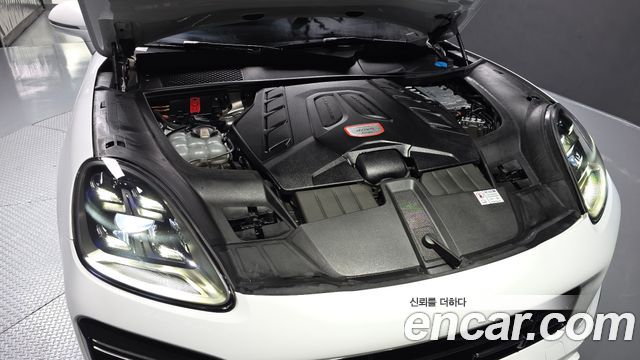 Porsche Cayenne 2023 — photo 6