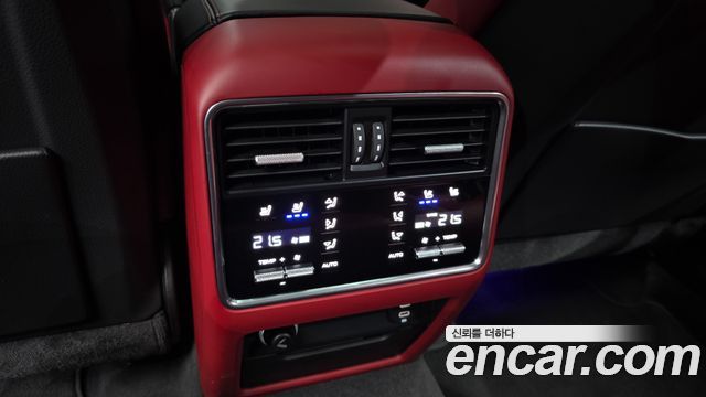 Porsche Cayenne 2023 — photo 18