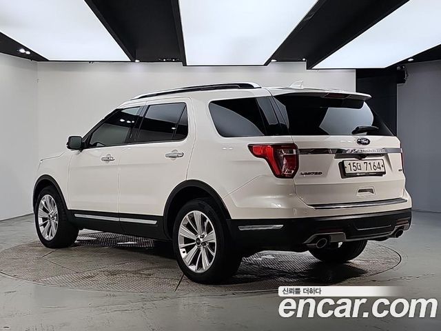 Ford Explorer 2019 — photo 3