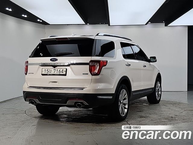 Ford Explorer 2019 — photo 4