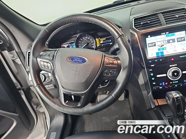 Ford Explorer 2019 — photo 9