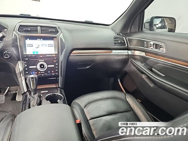 Ford Explorer 2019 — photo 10