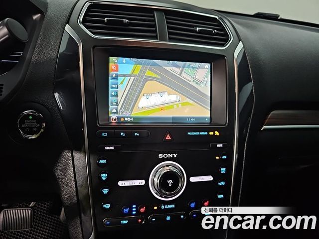 Ford Explorer 2019 — photo 14