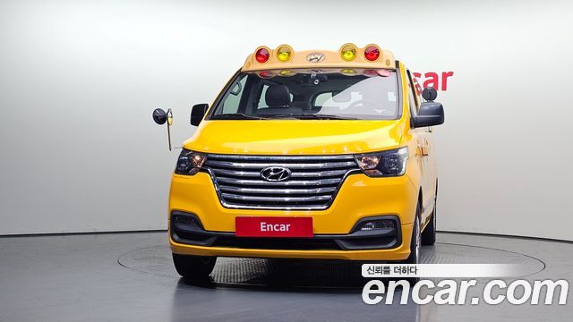 Hyundai Starex 2019 — photo 3