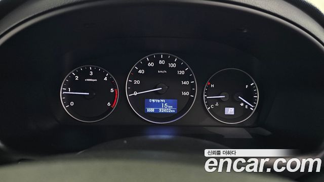 Hyundai Starex 2019 — photo 8