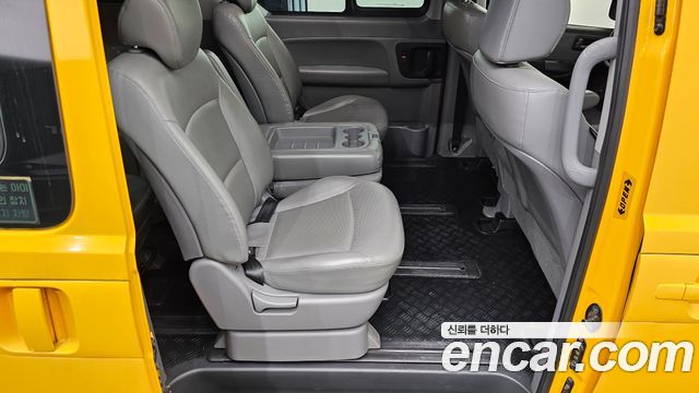 Hyundai Starex 2019 — photo 11