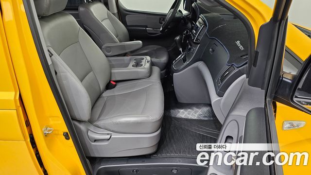 Hyundai Starex 2019 — photo 13