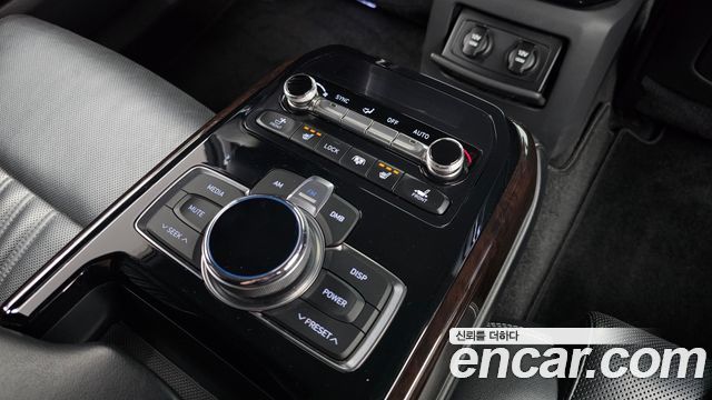 Genesis EQ900 2018 — photo 19