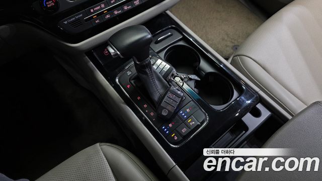 Kia Canival 2017 — photo 12