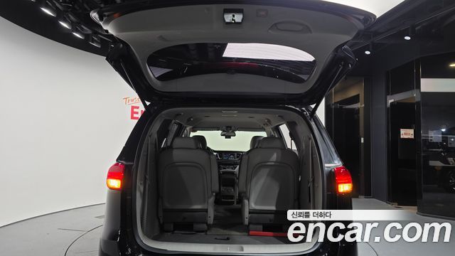 Kia Canival 2017 — photo 26